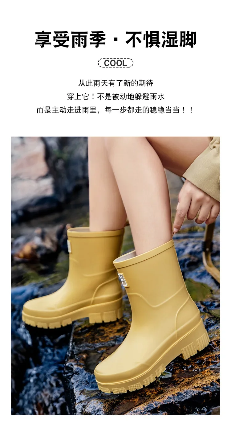 2026Fashionable Korean Women's Mid-Calf Rain Boots Thick Bottom Wear-Resistant Anti-Slip Waterproof Car Wash Shoes Water-Proof