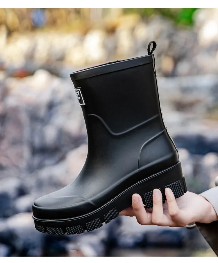 2026Fashionable Korean Women's Mid-Calf Rain Boots Thick Bottom Wear-Resistant Anti-Slip Waterproof Car Wash Shoes Water-Proof