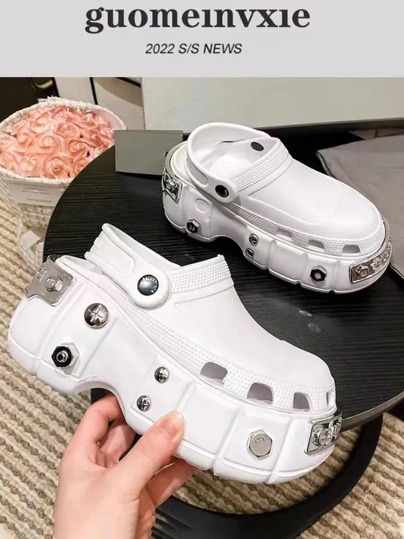 Women's Sandals Fashion Platform Slippers Punk Style Rivet Women's Shoes Increase Height Thick Soled EVA Anti-slip Slipper Paris