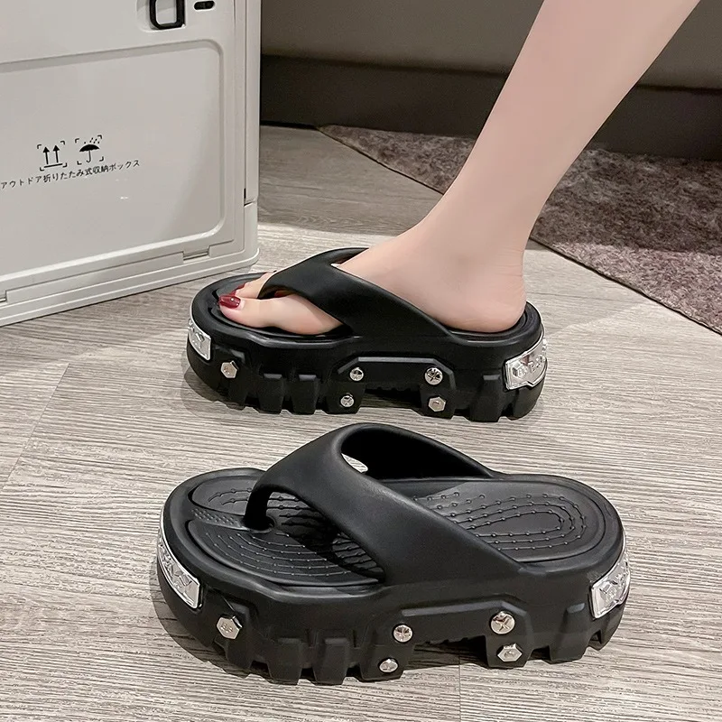 Women's Sandals Fashion Platform Slippers Punk Style Rivet Women's Shoes Increase Height Thick Soled EVA Anti-slip Slipper Paris