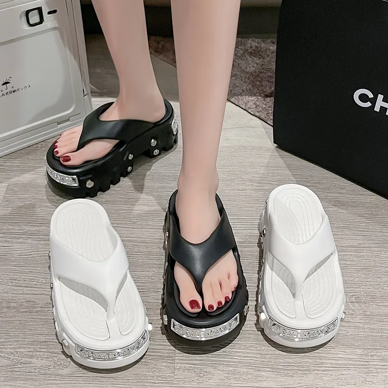 Women's Sandals Fashion Platform Slippers Punk Style Rivet Women's Shoes Increase Height Thick Soled EVA Anti-slip Slipper Paris
