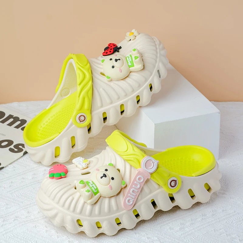 Women's Diy Cute Bear Clogs Sandals Summer 2025 Slip On Wedge Platform Sandals Woman Fashion Thick Sole Garden Shoes Ladies