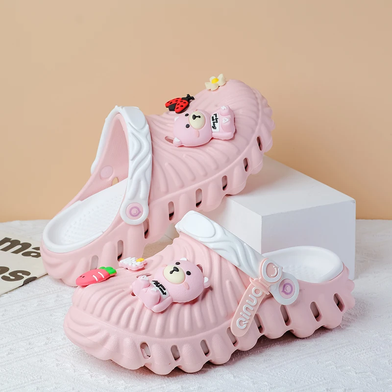 Women's Diy Cute Bear Clogs Sandals Summer 2025 Slip On Wedge Platform Sandals Woman Fashion Thick Sole Garden Shoes Ladies