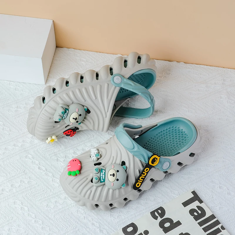 Women's Diy Cute Bear Clogs Sandals Summer 2025 Slip On Wedge Platform Sandals Woman Fashion Thick Sole Garden Shoes Ladies