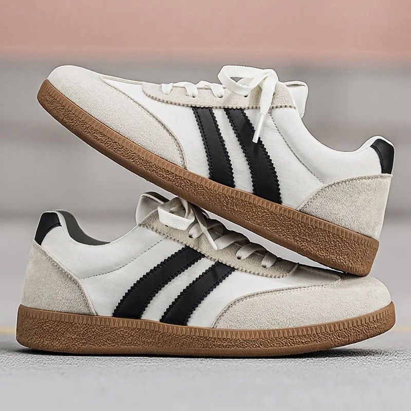 A Pair of Skateboard Shoes, Shoes for men,German Training Shoes, Men's tennis shoes,Men'S Fashionable Sports And Leisure Shoes,