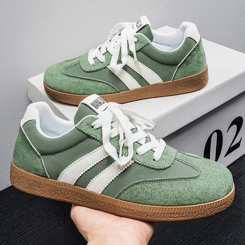 A Pair of Skateboard Shoes, Shoes for men,German Training Shoes, Men's tennis shoes,Men'S Fashionable Sports And Leisure Shoes,