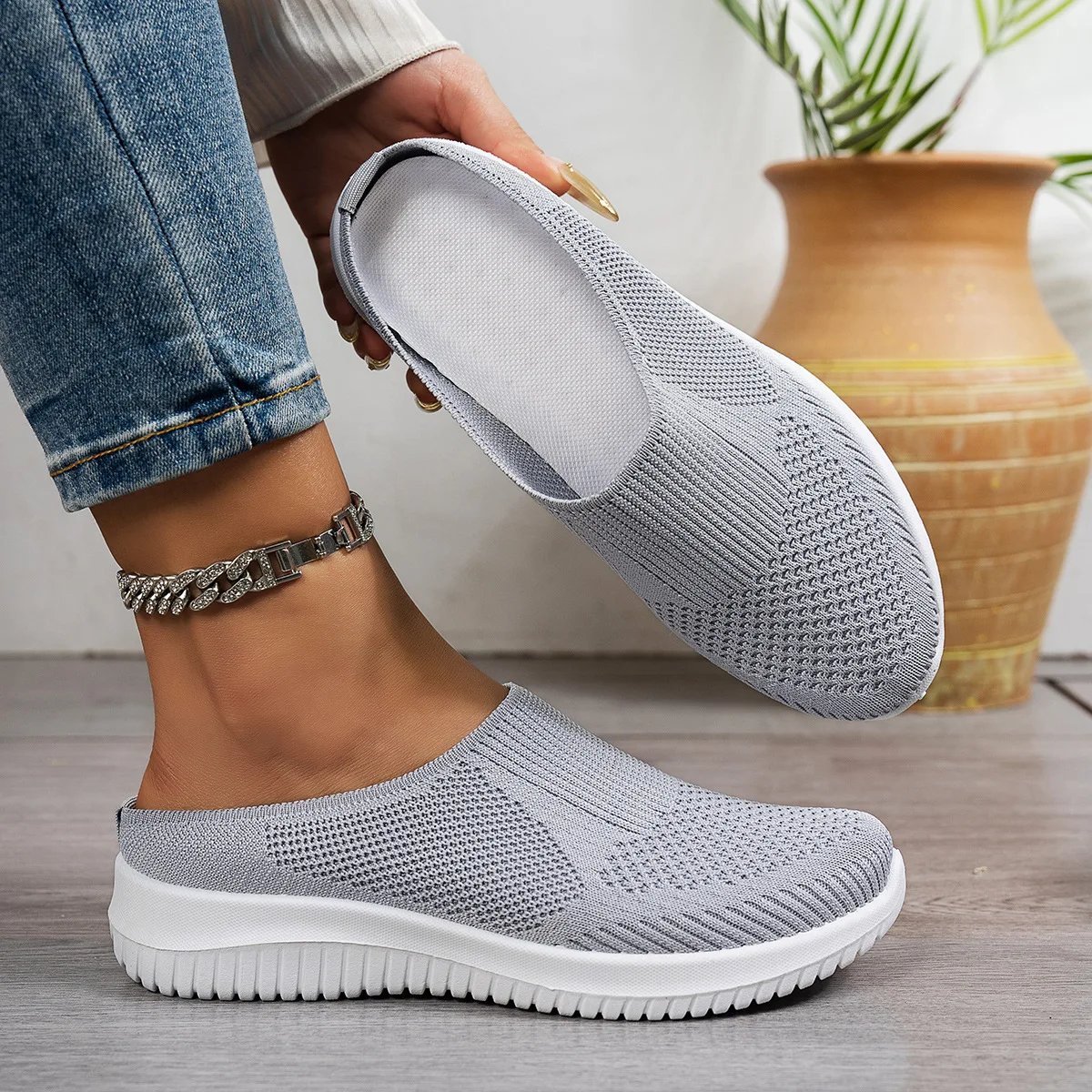 Polyester Backless Slip On Mom Mules Women Breathable Non Slip Soft EVA Insole Low Heel Daily Walking Casual Shoes