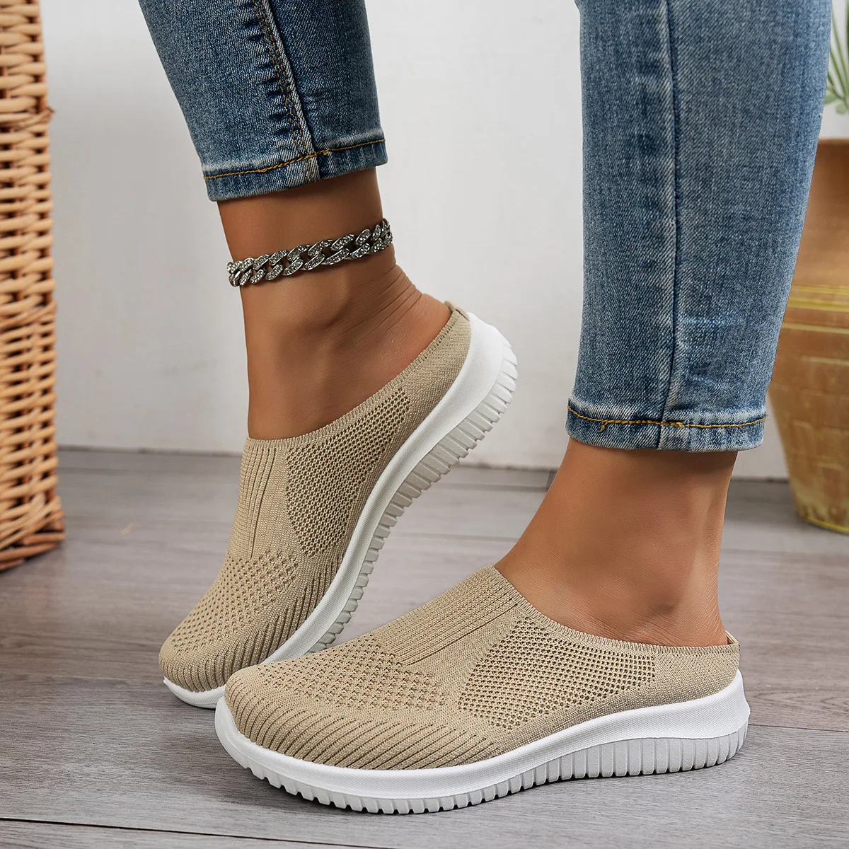 Polyester Backless Slip On Mom Mules Women Breathable Non Slip Soft EVA Insole Low Heel Daily Walking Casual Shoes