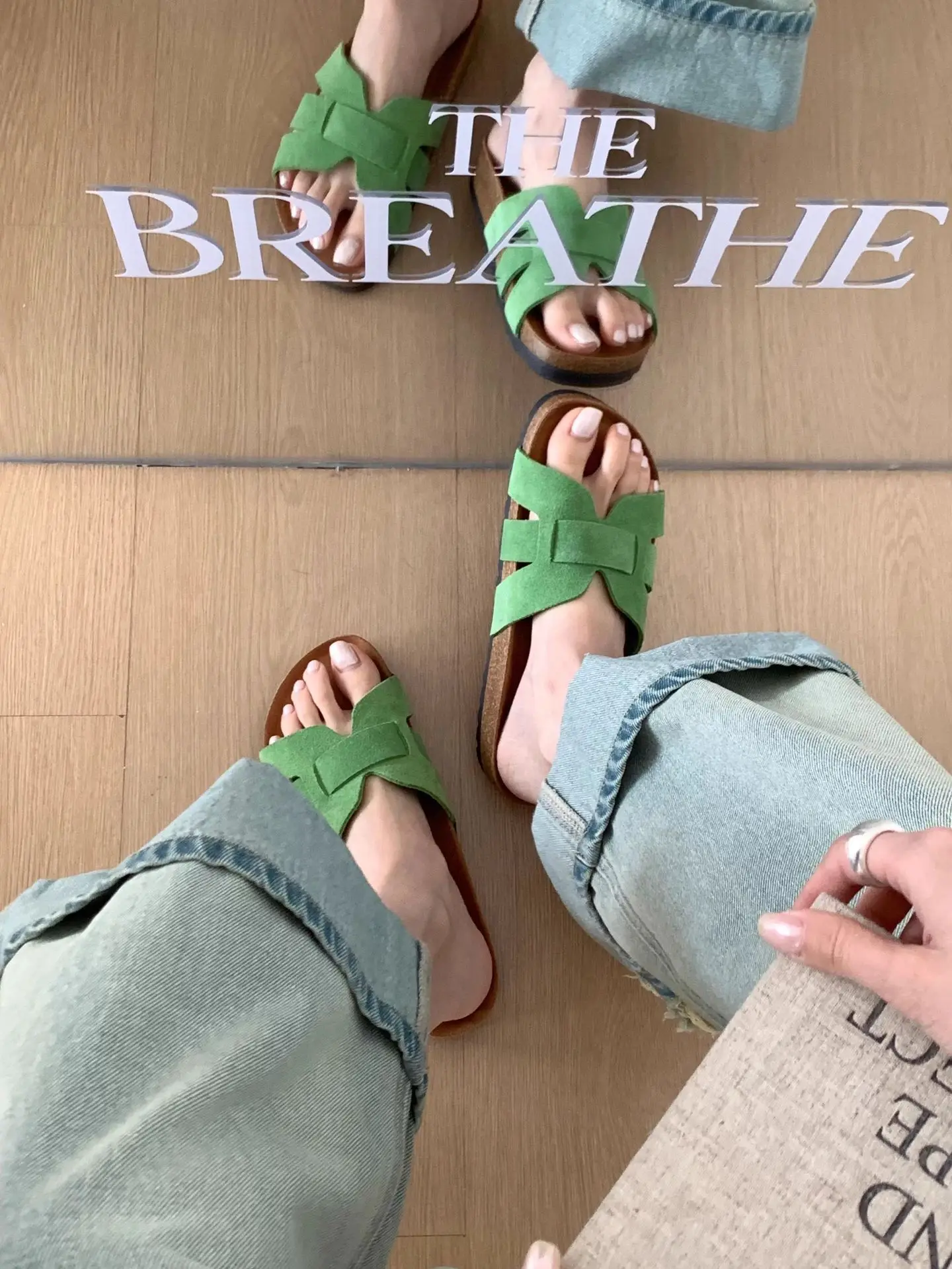 Plus Size Soft Sole Vintage Flip Flops Summer New Round Toe Suede Cutout Flat Sandals