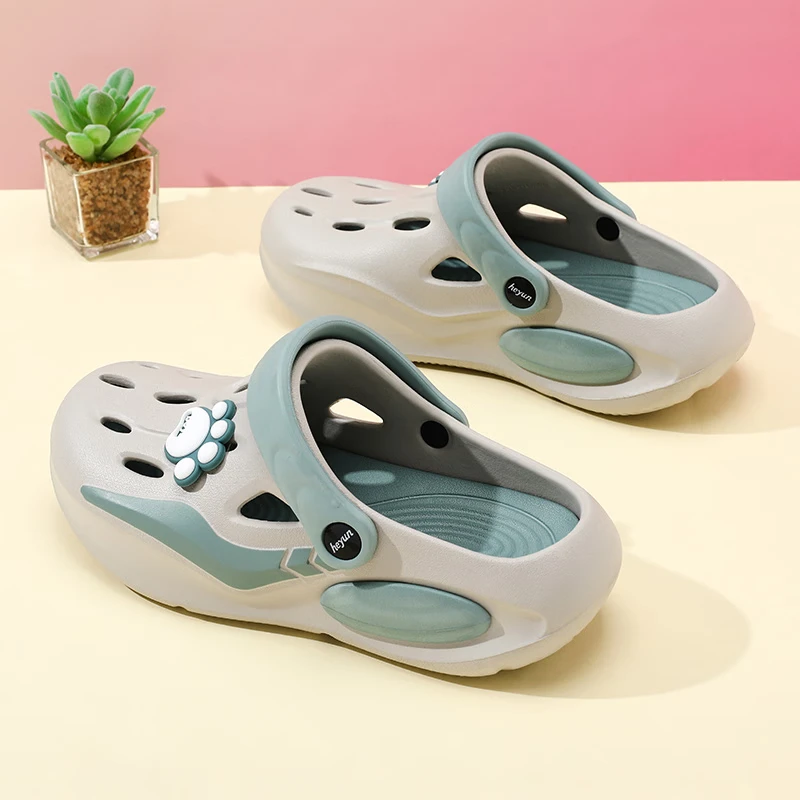 Women's Comfortable EVA Garden Clogs, Closed Toe Sandals For Indoor/Outdoor Home And Beach Use, Soft Sole Ventilated Shoes
