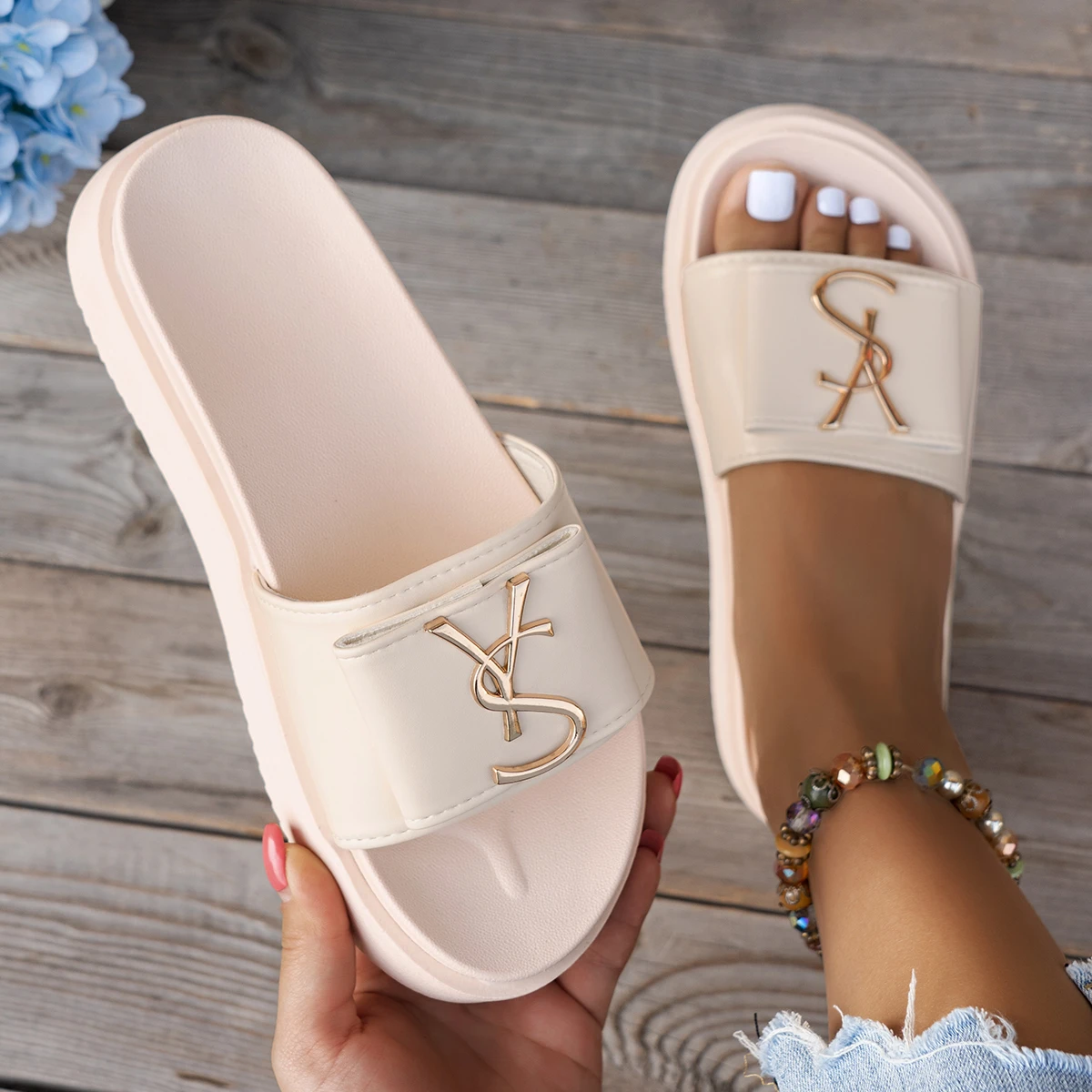 Slippers Luxury Shoes Women Platform Design Slides Fashion Letters Ladies Shoes Casual Slipper Outside Non-slip Slippers Sandals
