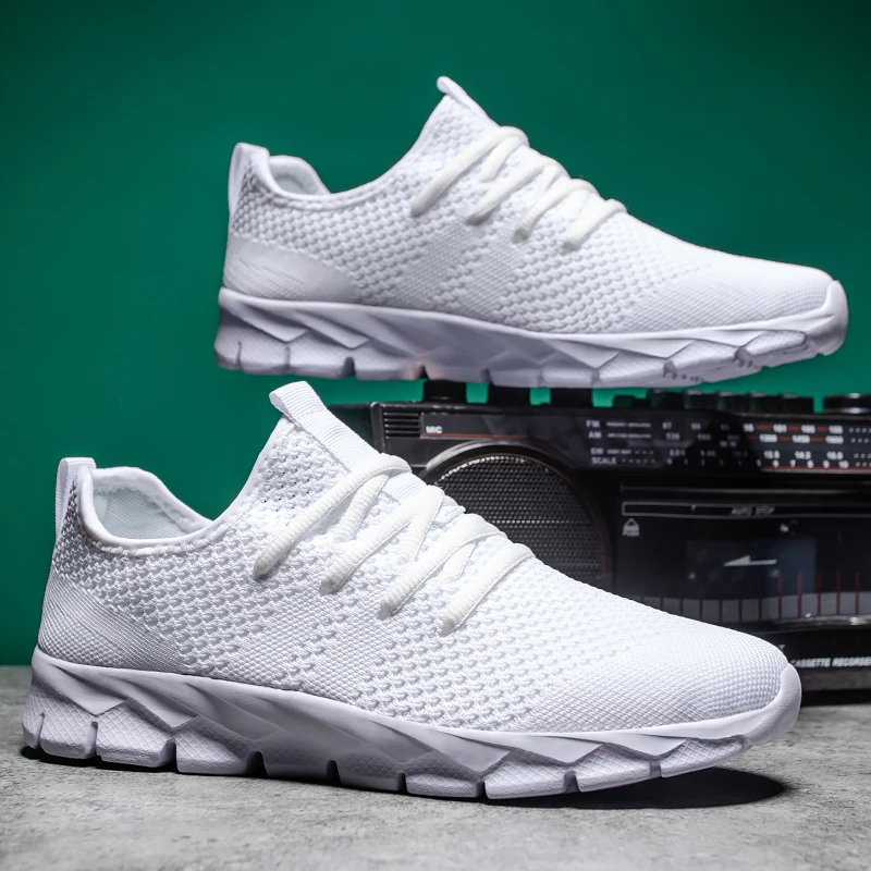 Men's shoes Four Seasons new plus size Flying weaving Lightweight Breathable Casual Sports Shoes Soft Sole Outdoor Running Shoes