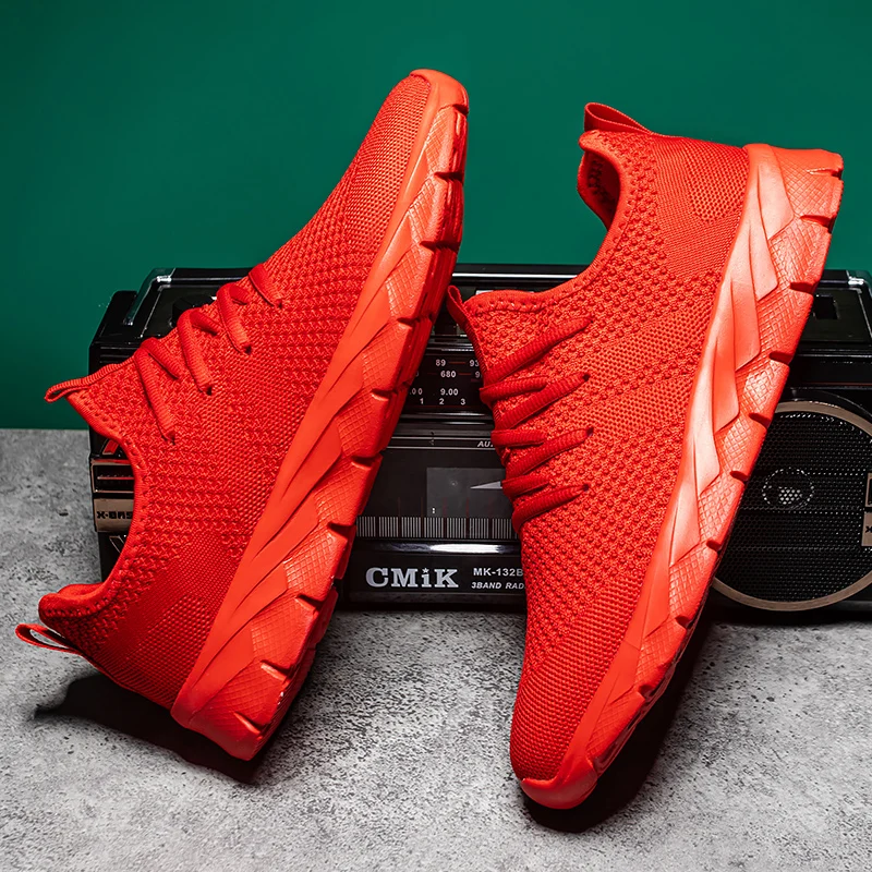 Men's shoes Four Seasons new plus size Flying weaving Lightweight Breathable Casual Sports Shoes Soft Sole Outdoor Running Shoes