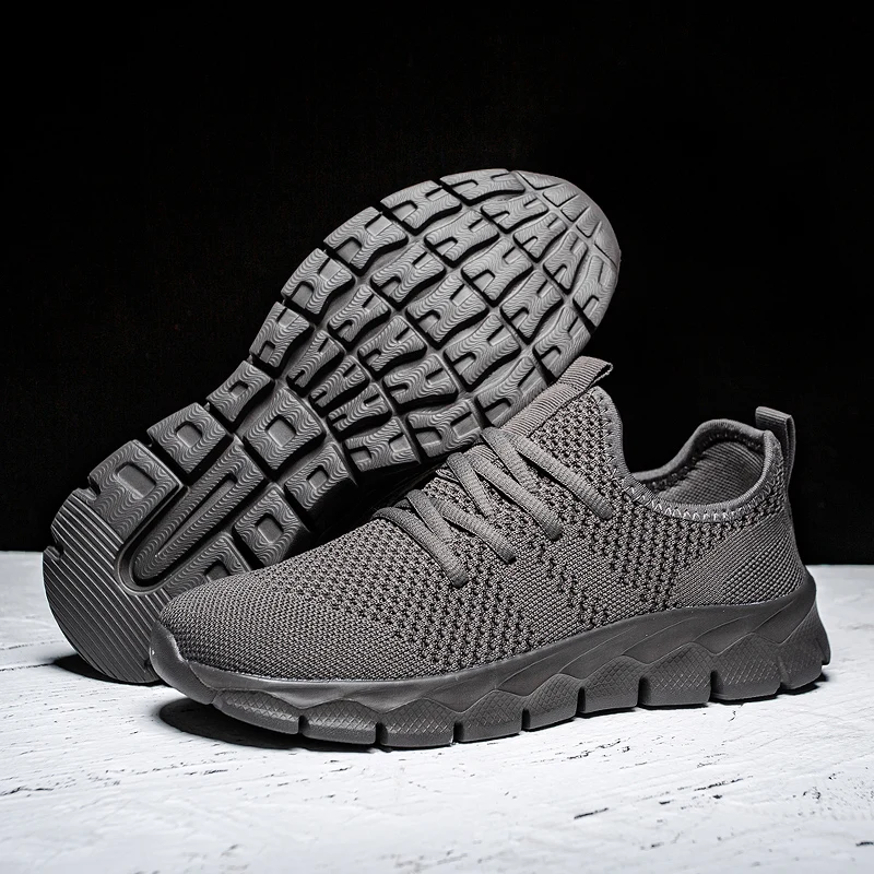 Men's shoes Four Seasons new plus size Flying weaving Lightweight Breathable Casual Sports Shoes Soft Sole Outdoor Running Shoes