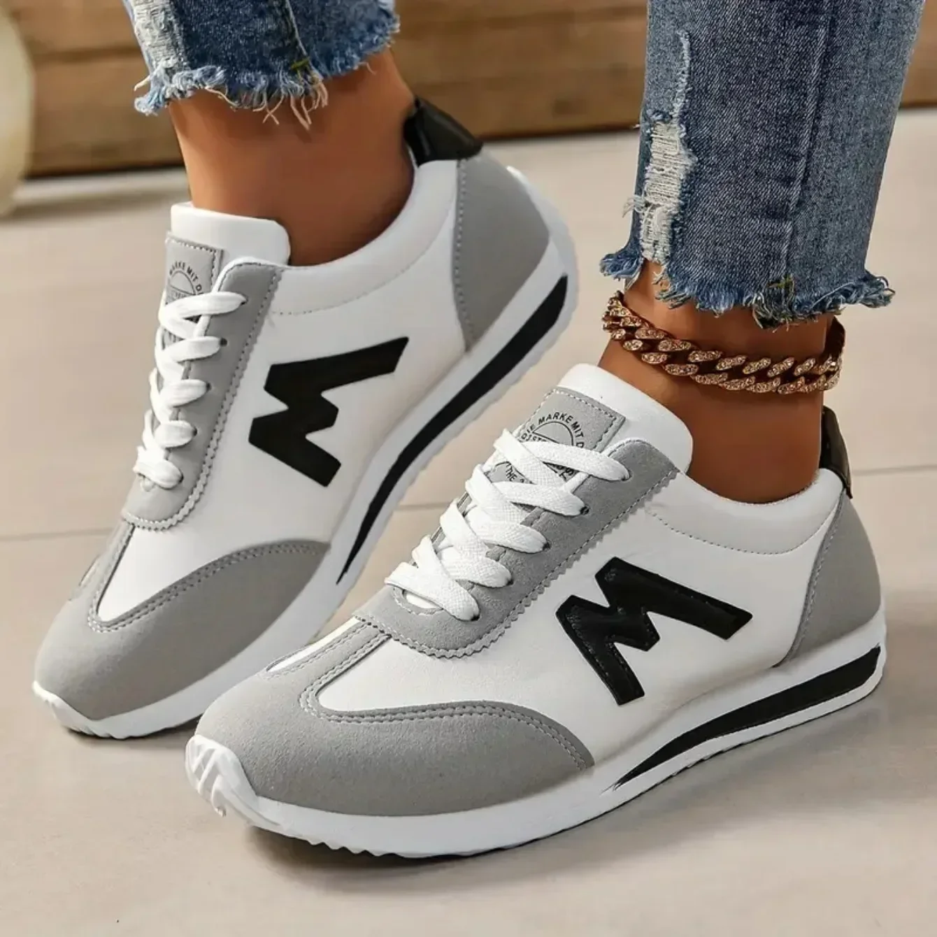 Women Designer Sneakers Round Head Deep Mouth Light Sneakers Versatile Breathable Cross Lace Casual Sneakers Zapatos De Mujer