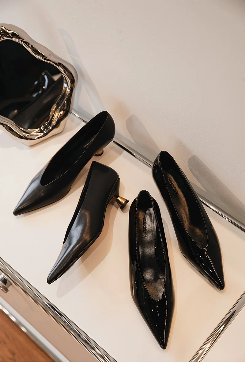 Designer Patent Leather Pointed Toe Women Pumps Shoes Fashion Shallow Slip Spring Autumn Dancing Party Low Heel Shoes