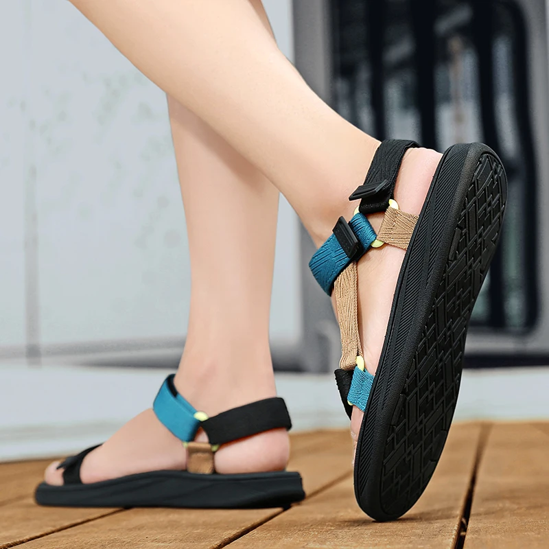 Classic Black Men Sport Sandals Summer Leisure Beach Holiday Sandals Outdoor Antiskid Breathable Flat Sandals Shoes