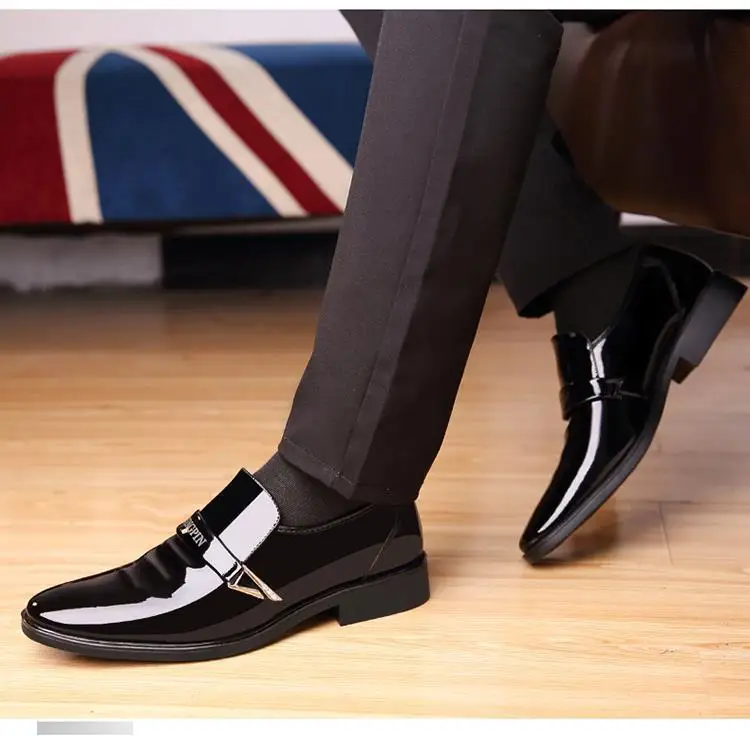 Spring Autumn Men's New Leather Shoes Casual Patent Leather Oxford footwear Moccasin Fashion business shoes Trend non slip Shoe