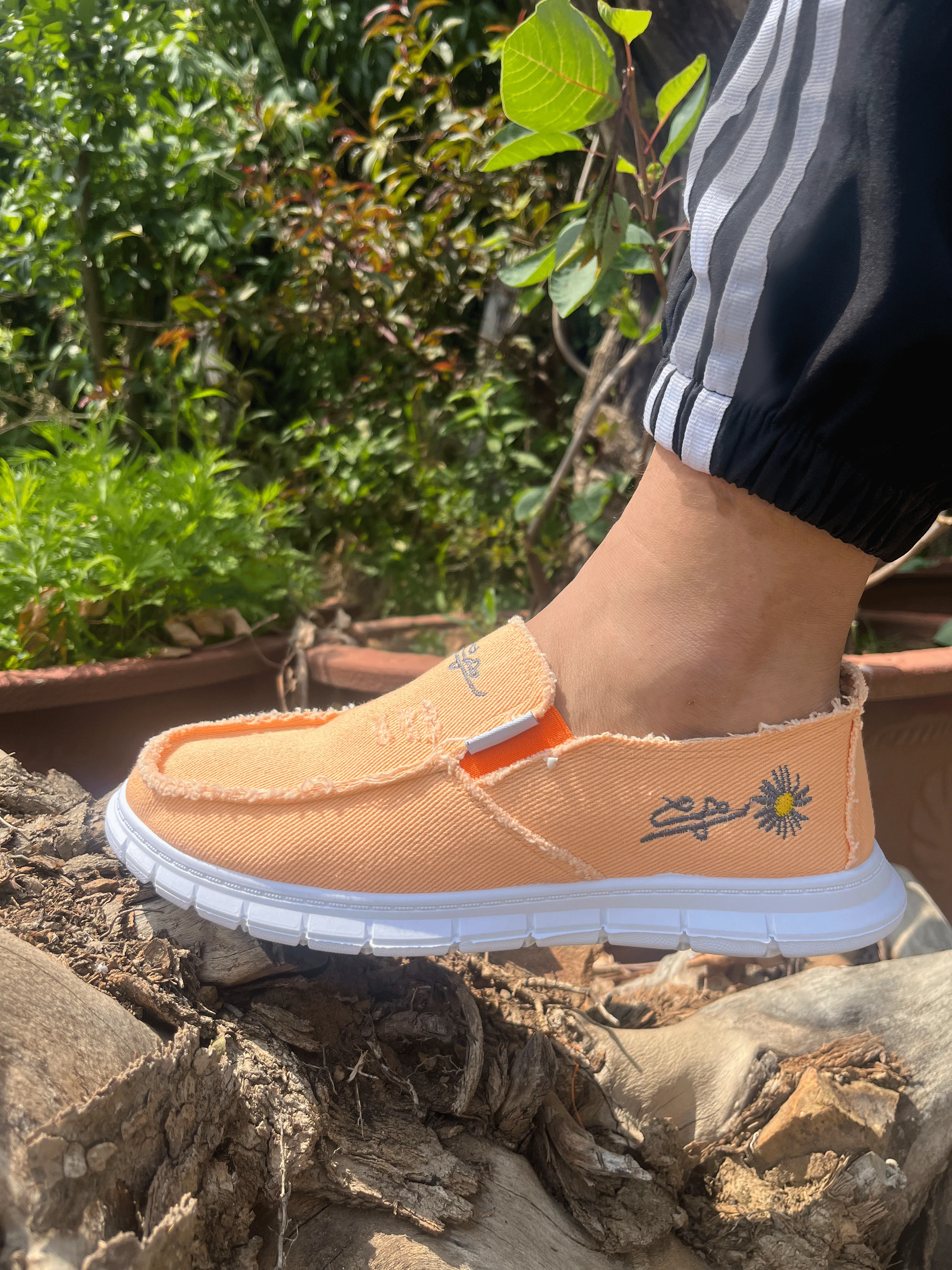 Loafers, Lightweight, Anti-Slip, Walking, Casual and Breathable Couple Shoes, Men's and Women's Outdoor Shoes. Shipping Included