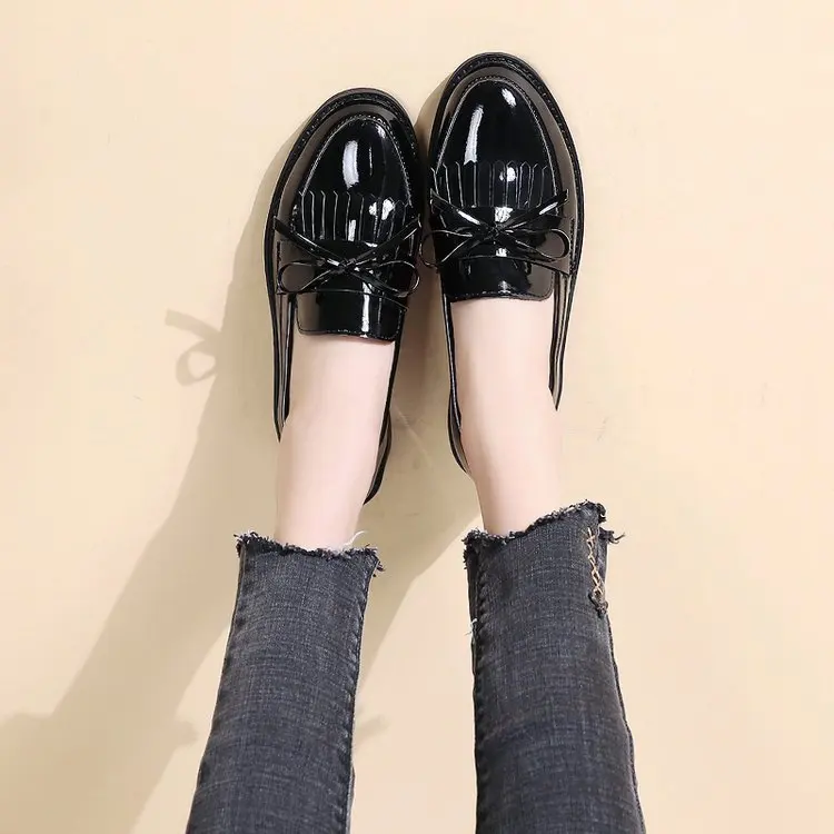 Womens Shoes Patent Leather Women Loafers British Tassel Casual Female Flat Shoes Bowknot Comfortable Small Leather Shoes