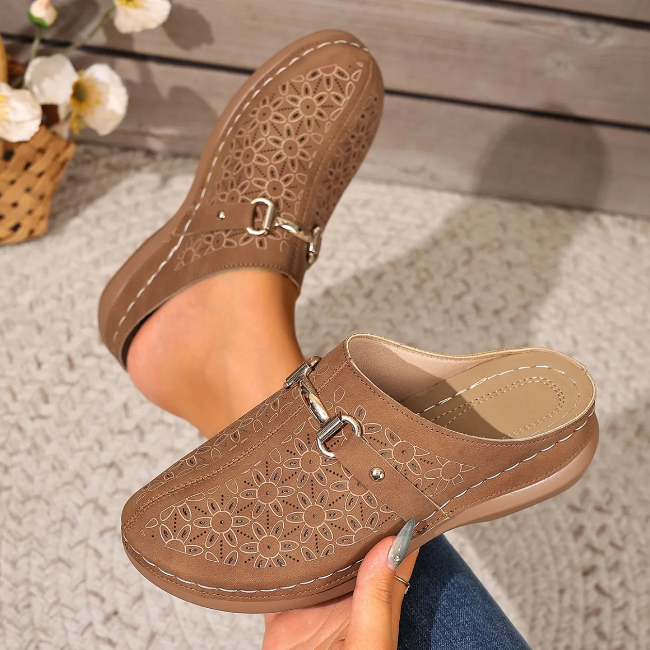 Women Slippers Lightweight Fashion Half-support Slippers Outdoor Wading Shoes Middle-aged Mother Sandals Summer Slides Women