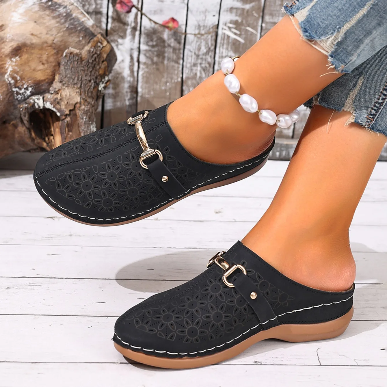 Women Slippers Lightweight Fashion Half-support Slippers Outdoor Wading Shoes Middle-aged Mother Sandals Summer Slides Women