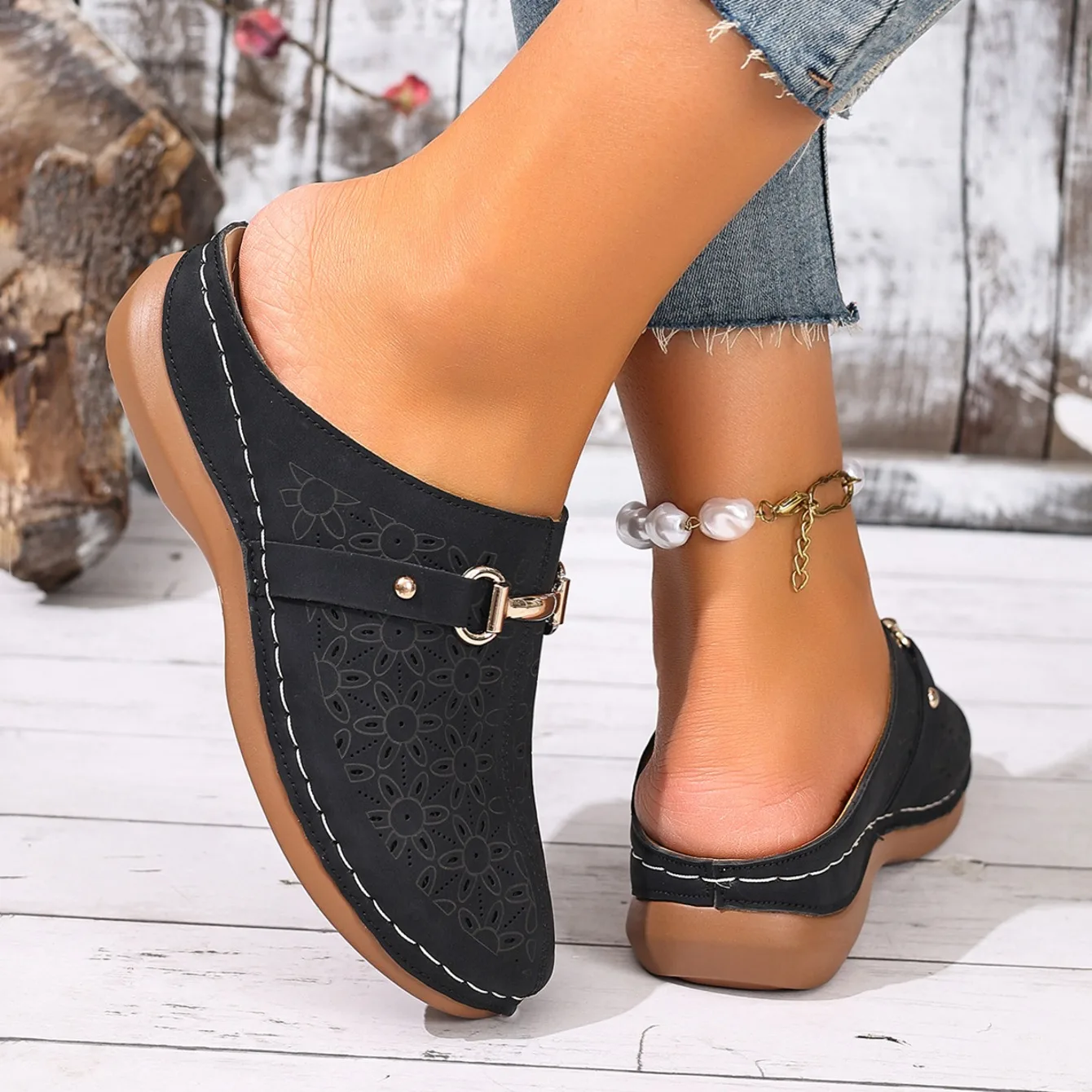 Women Slippers Lightweight Fashion Half-support Slippers Outdoor Wading Shoes Middle-aged Mother Sandals Summer Slides Women