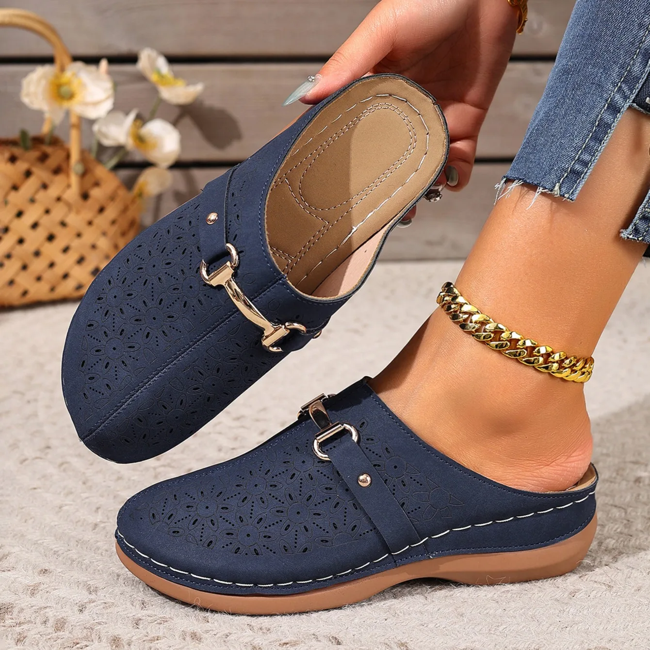 Women Slippers Lightweight Fashion Half-support Slippers Outdoor Wading Shoes Middle-aged Mother Sandals Summer Slides Women