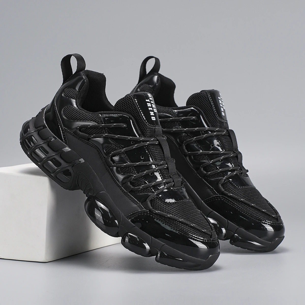 Men's Large Size Sports Shoes Outdoor Hiking Running Comfortable Casual Versatile Fashionable Training Shoes for Couples