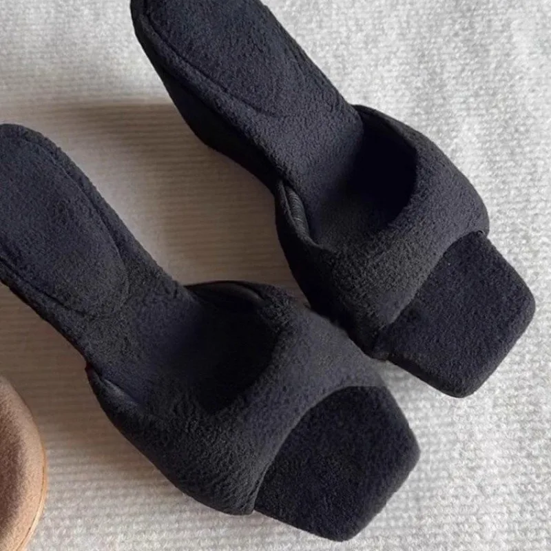 Flip-Flops Autumn New Square Toe Open Toe Plus Suede Warm Non-Slip Wear-Resistant Wedge Heel Slippers