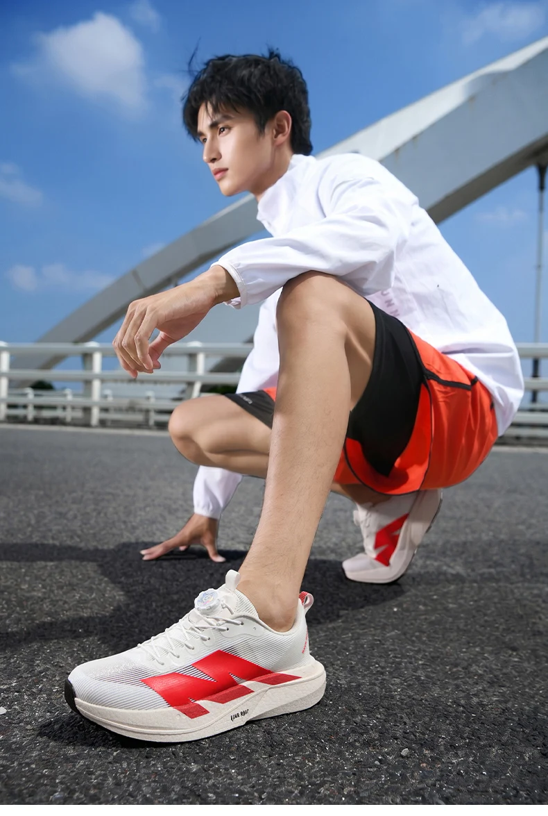 Men Cushioned Carbon Plate Running Footwear Breathable Mesh Marathon Sneakers Non-Slip Lightweight Athletic Shoes for Women Gym