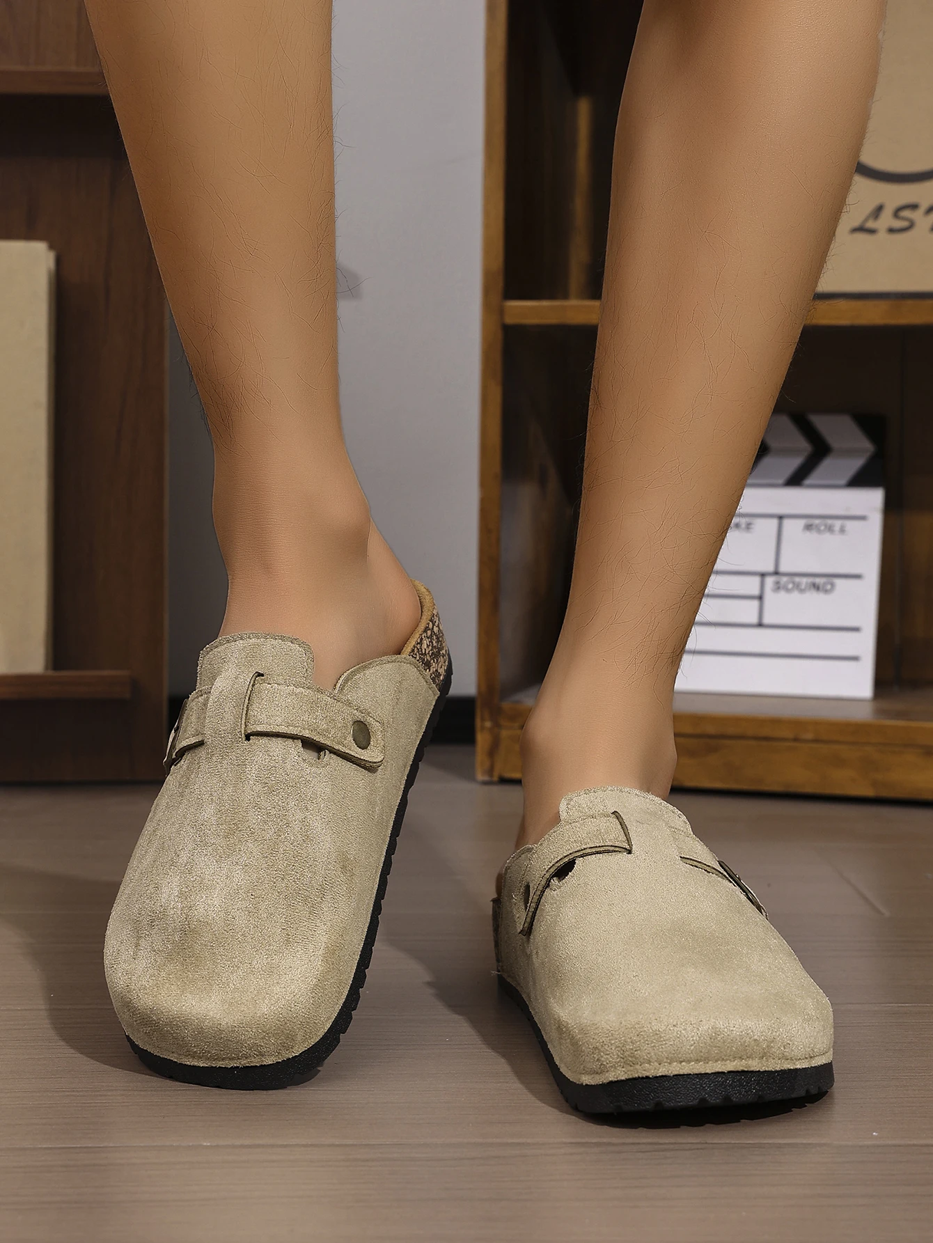 Men's Spring and Autumn Casual Simple Buckle Flat Heel Set Wear Soft Wood Grain Solid Color PU Shoes Bread Head Beach Slippers C