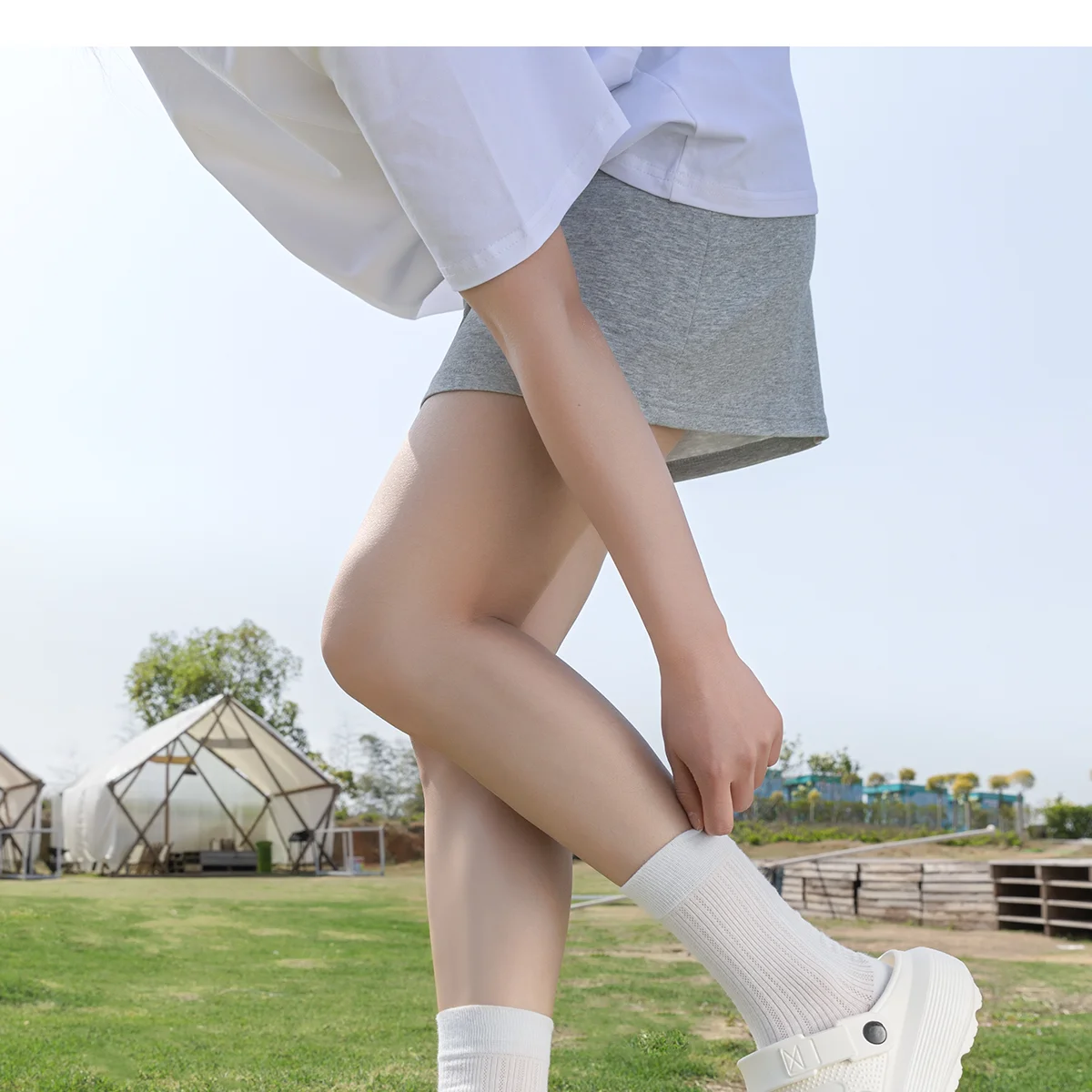 Women Black Platform Clogs Sandals - 2026 Summer Thick Sole Non-slip Garden Shoes - Breathable EVA Beach Slippers for Outdoor