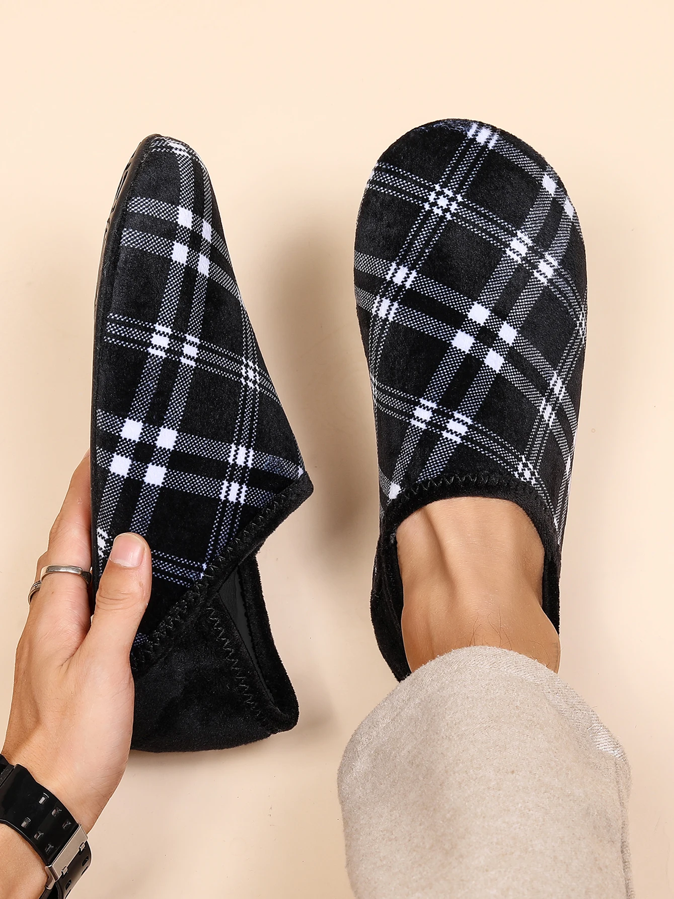 Warm Cotton Home Slippers Men Plaid Lightweight Indoor Shoes Non-Slip Rubber Sole Soft Bottom Cozy Bedroom House Moccasins