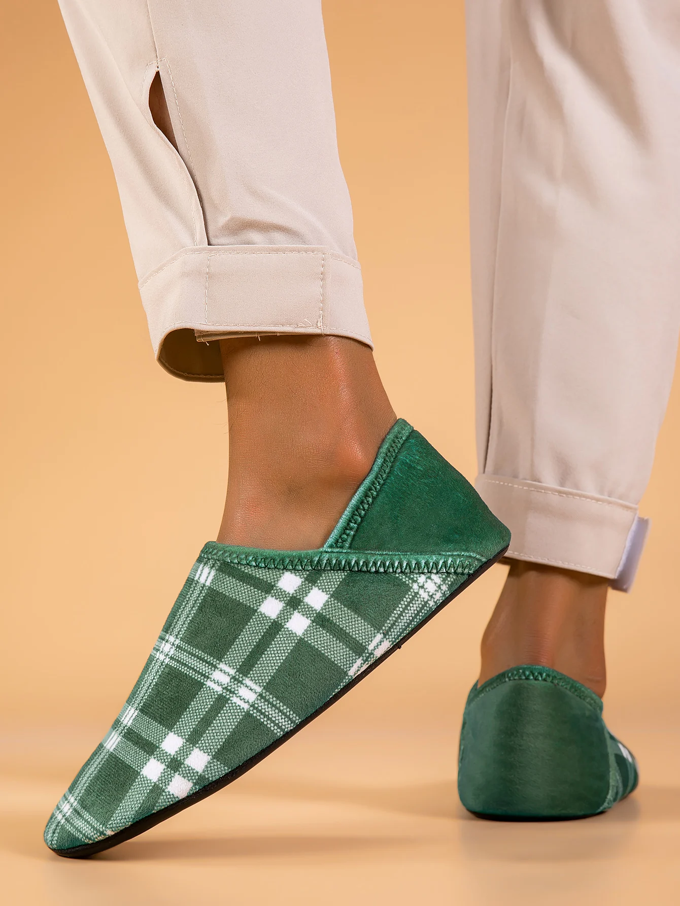 Warm Cotton Home Slippers Men Plaid Lightweight Indoor Shoes Non-Slip Rubber Sole Soft Bottom Cozy Bedroom House Moccasins