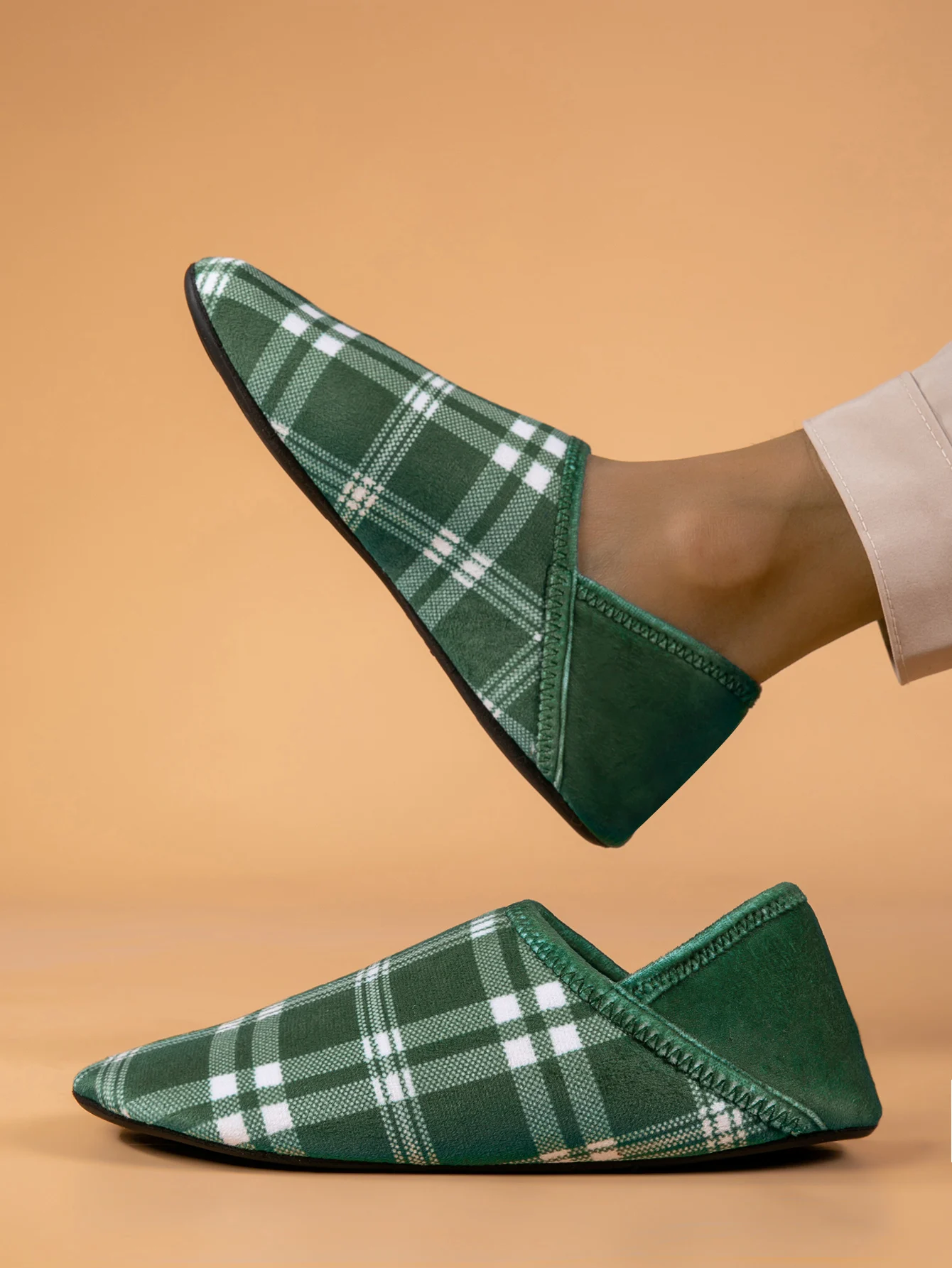 Warm Cotton Home Slippers Men Plaid Lightweight Indoor Shoes Non-Slip Rubber Sole Soft Bottom Cozy Bedroom House Moccasins