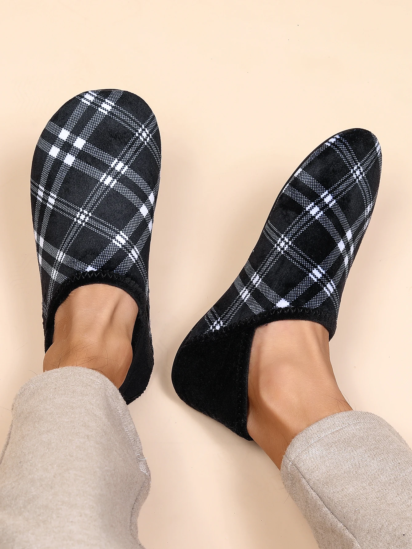Warm Cotton Home Slippers Men Plaid Lightweight Indoor Shoes Non-Slip Rubber Sole Soft Bottom Cozy Bedroom House Moccasins