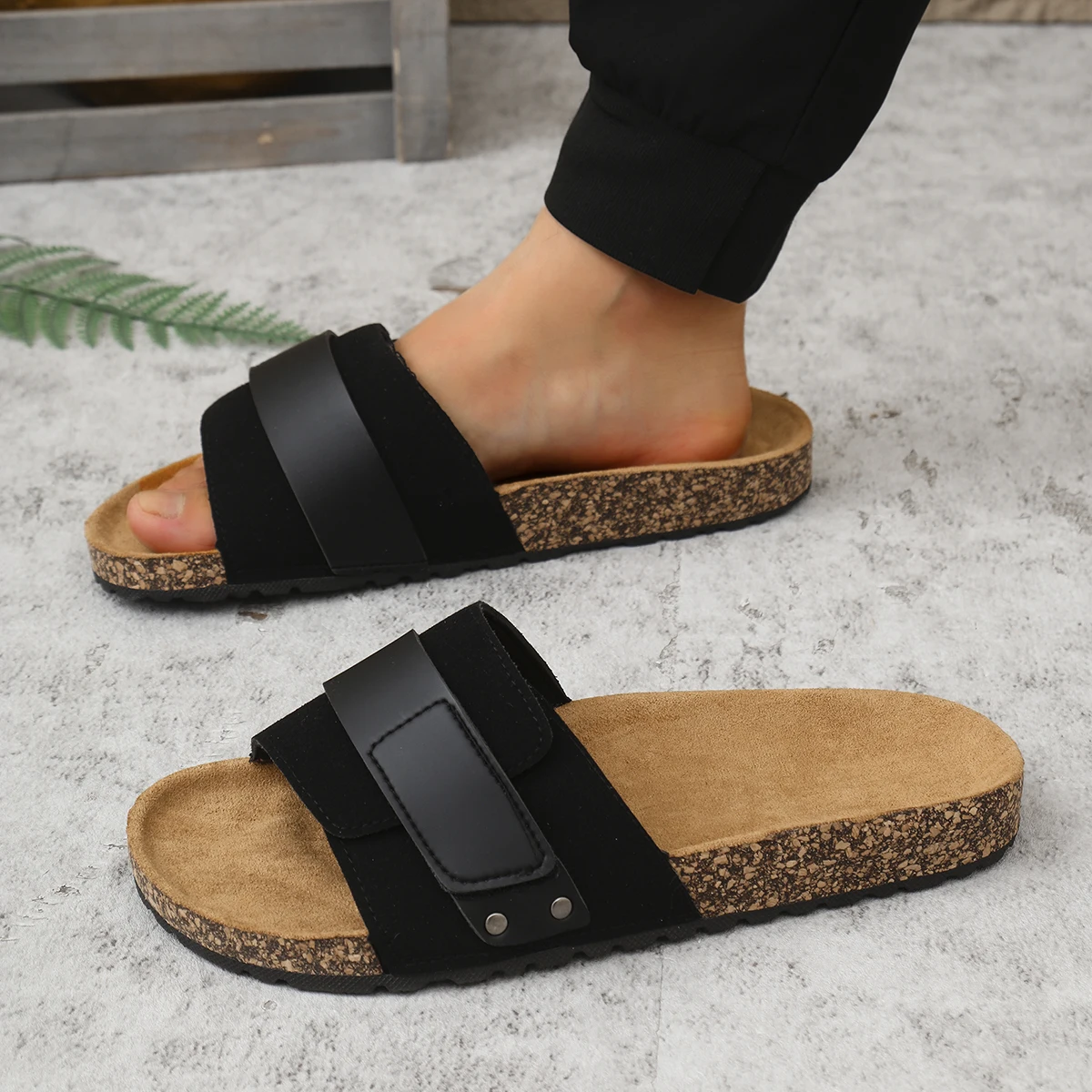 Men's One-Strap Sandals: Waterproof, Anti-Slip, Thick-Soled, Wear-Resistant, Soft-Soled, Comfortable, Everyday Slip-On Sandals.