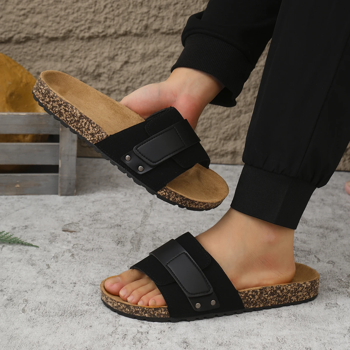 Men's One-Strap Sandals: Waterproof, Anti-Slip, Thick-Soled, Wear-Resistant, Soft-Soled, Comfortable, Everyday Slip-On Sandals.