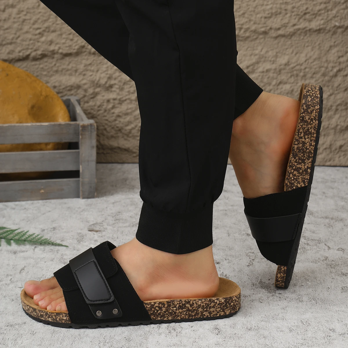 Men's One-Strap Sandals: Waterproof, Anti-Slip, Thick-Soled, Wear-Resistant, Soft-Soled, Comfortable, Everyday Slip-On Sandals.