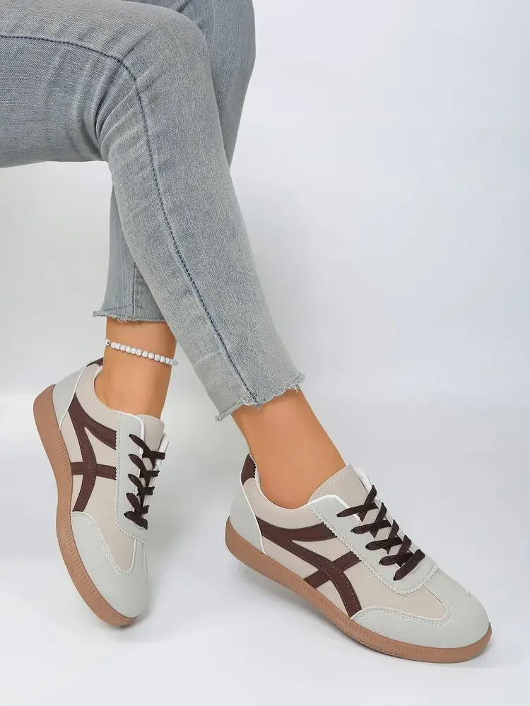 Large Size Women's Running Shoes Fashionable Retro Casual All-Match Flat Bottom Sports Sneakers Autumn Season White Shoes