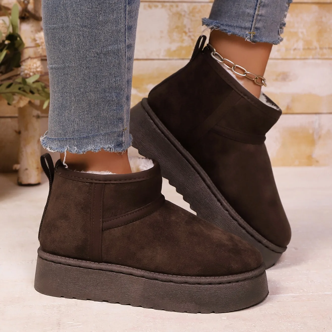 Real Sheepskin Wool Low-cut Warm Comfortable Shoes Women Fashion Short Shoes 2025 New Winter Warm Boots Fur Ladies Snow Boots