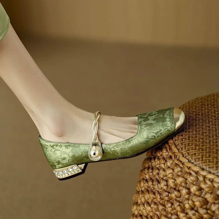 2026 Hot Sale Women's Versatile French Style Shallow Mouth Single Shoes Casual Lightweight Mary Jane Shoes
