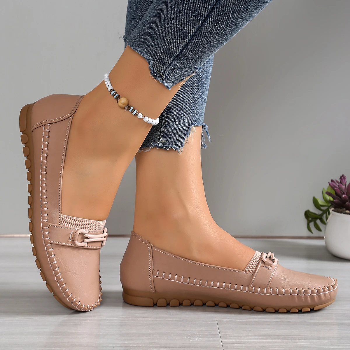 goreyodoly Women Comfortable Slip-On Loafers Lightweight Breathable Wide Fit Flats with Chain Decoration