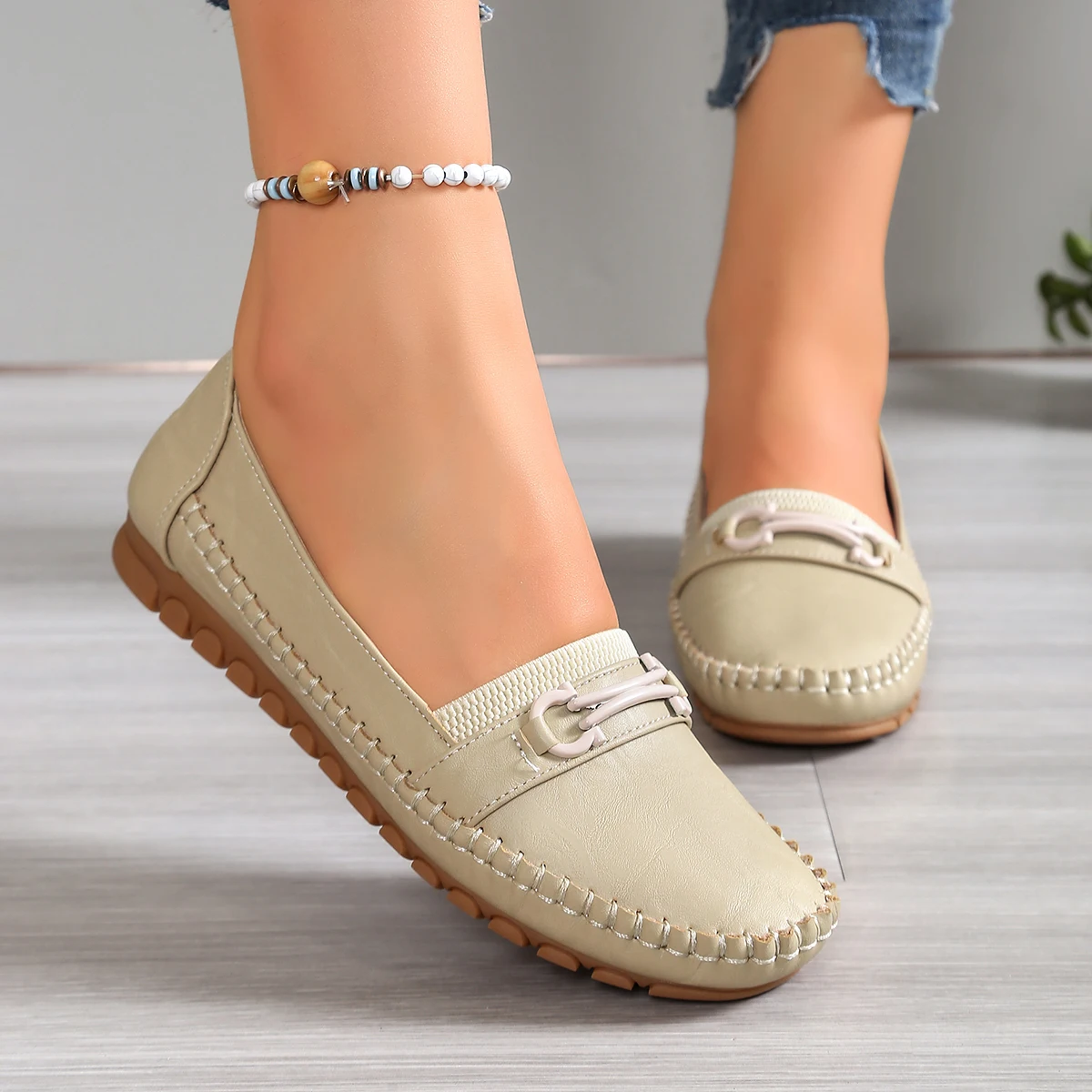 goreyodoly Women Comfortable Slip-On Loafers Lightweight Breathable Wide Fit Flats with Chain Decoration