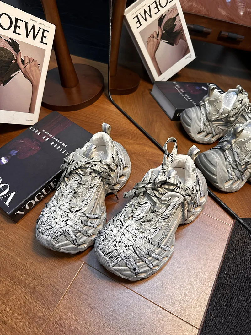 2026 Retro Lace-Up Distressed Platform Chunky Dad Sneakers for Women,Fashionable Versatile Height-Increasing Casual Sports Shoes