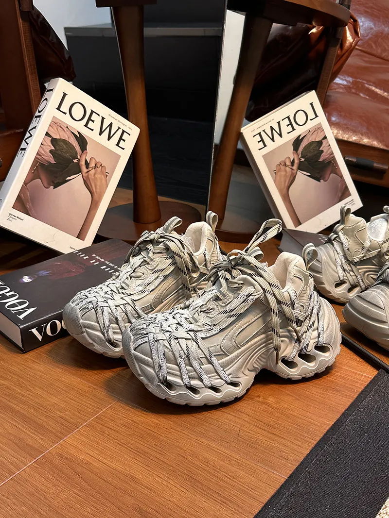 2026 Retro Lace-Up Distressed Platform Chunky Dad Sneakers for Women,Fashionable Versatile Height-Increasing Casual Sports Shoes
