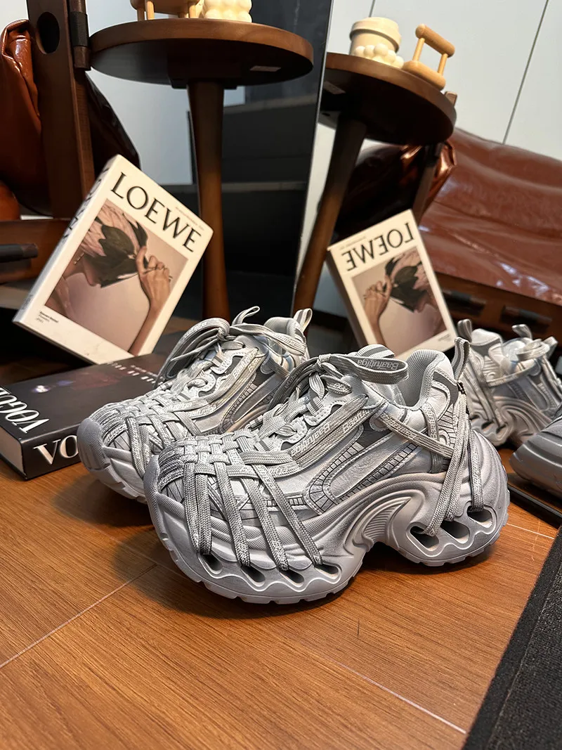 2026 Retro Lace-Up Distressed Platform Chunky Dad Sneakers for Women,Fashionable Versatile Height-Increasing Casual Sports Shoes