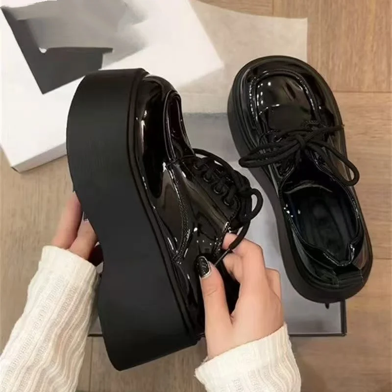 Fashionable New Sexy and Elegant Loafers Spring/autumn Round Toe Comfortable Thick Sole Non Slip Casual Sports Shoes for Women