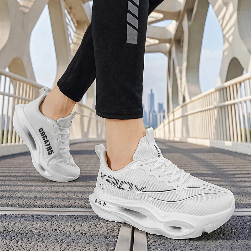 Men's casual sports shoes with carbon plate for running assistance, breathable mesh, comfortable low-top lace-up trail running shoes, zero drop thick sole, slow rebound, non-slip, suitable for gym jogging and camping
